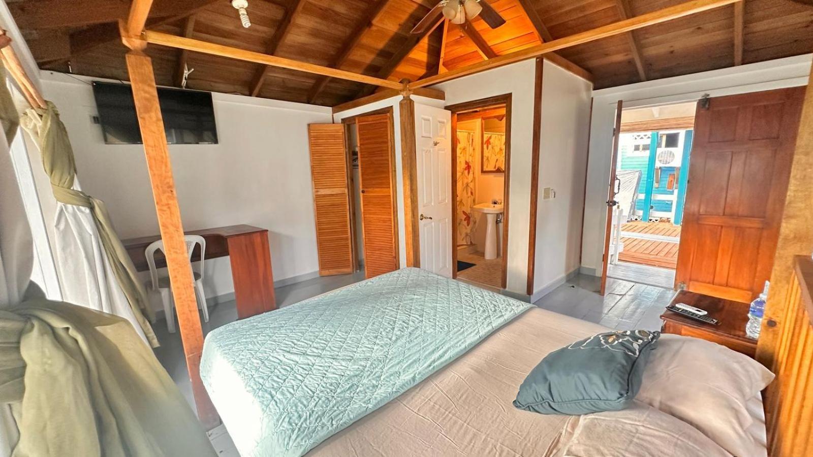 Dixon Cove Las Palmas Beach Hotel المظهر الخارجي الصورة